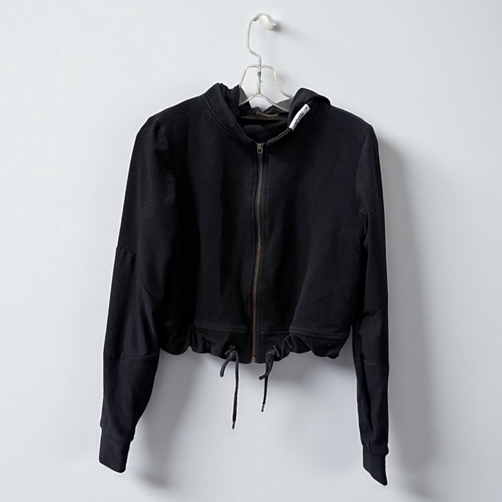 Gymshark Women’s Black Cropped Hoodie Full Zip Jacket! Small! EUC!